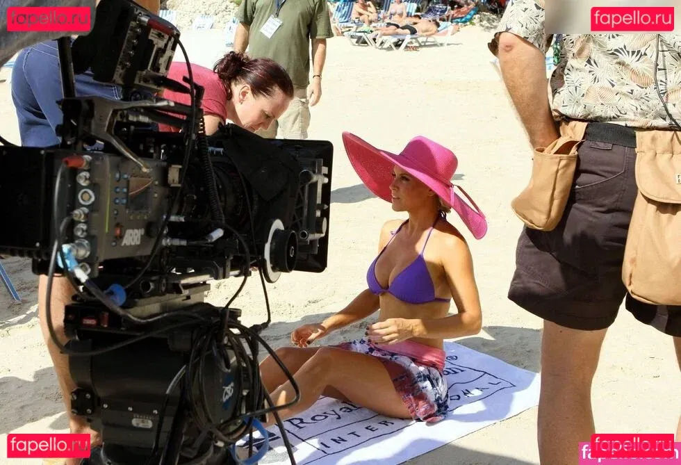 Jenny McCarthy Onlyfans Photo Gallery 