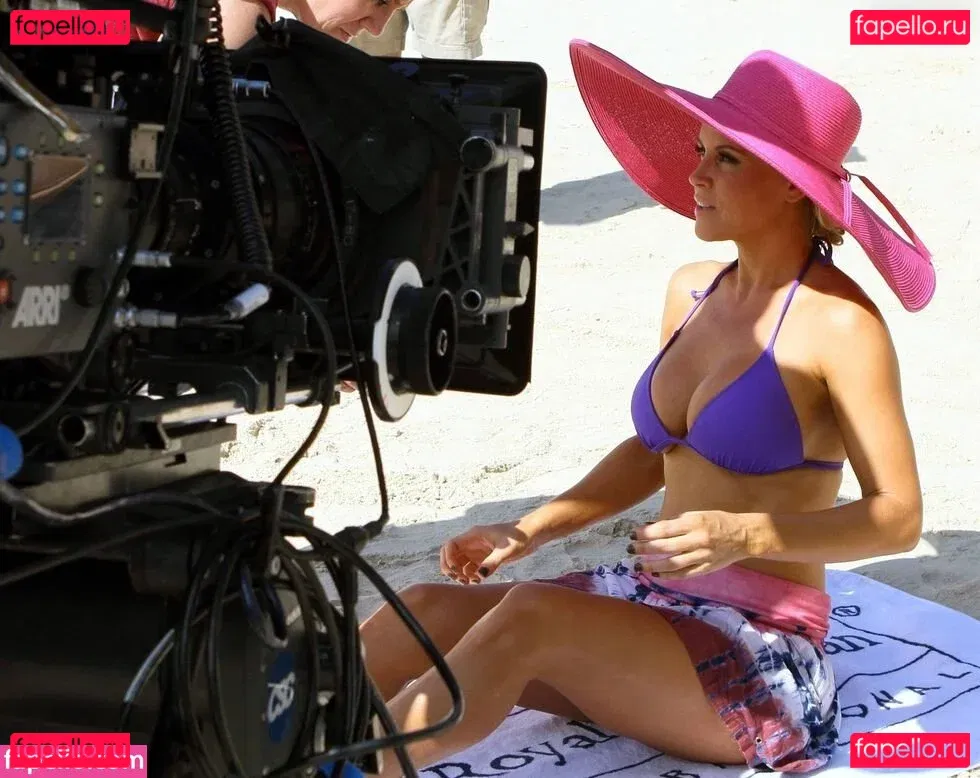 Jenny McCarthy Onlyfans Photo Gallery 