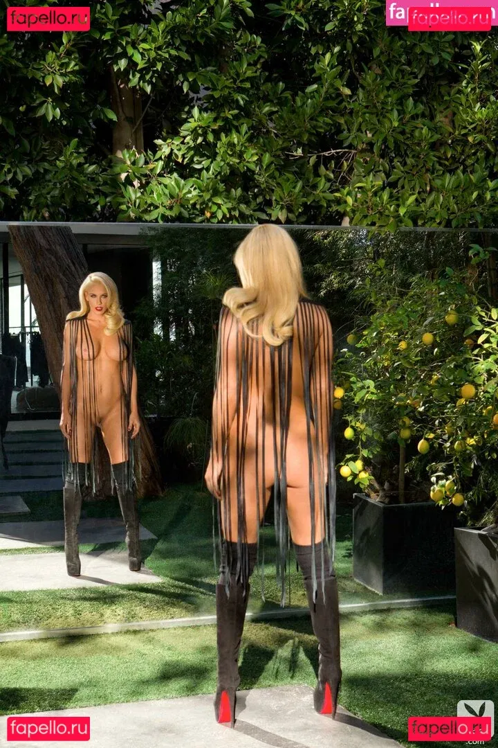 Jenny McCarthy Onlyfans Photo Gallery 