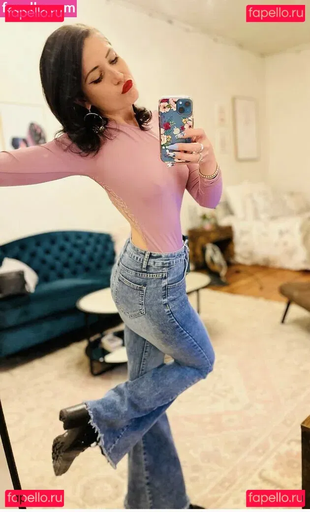 Keanu C Thompson Onlyfans Photo Gallery 