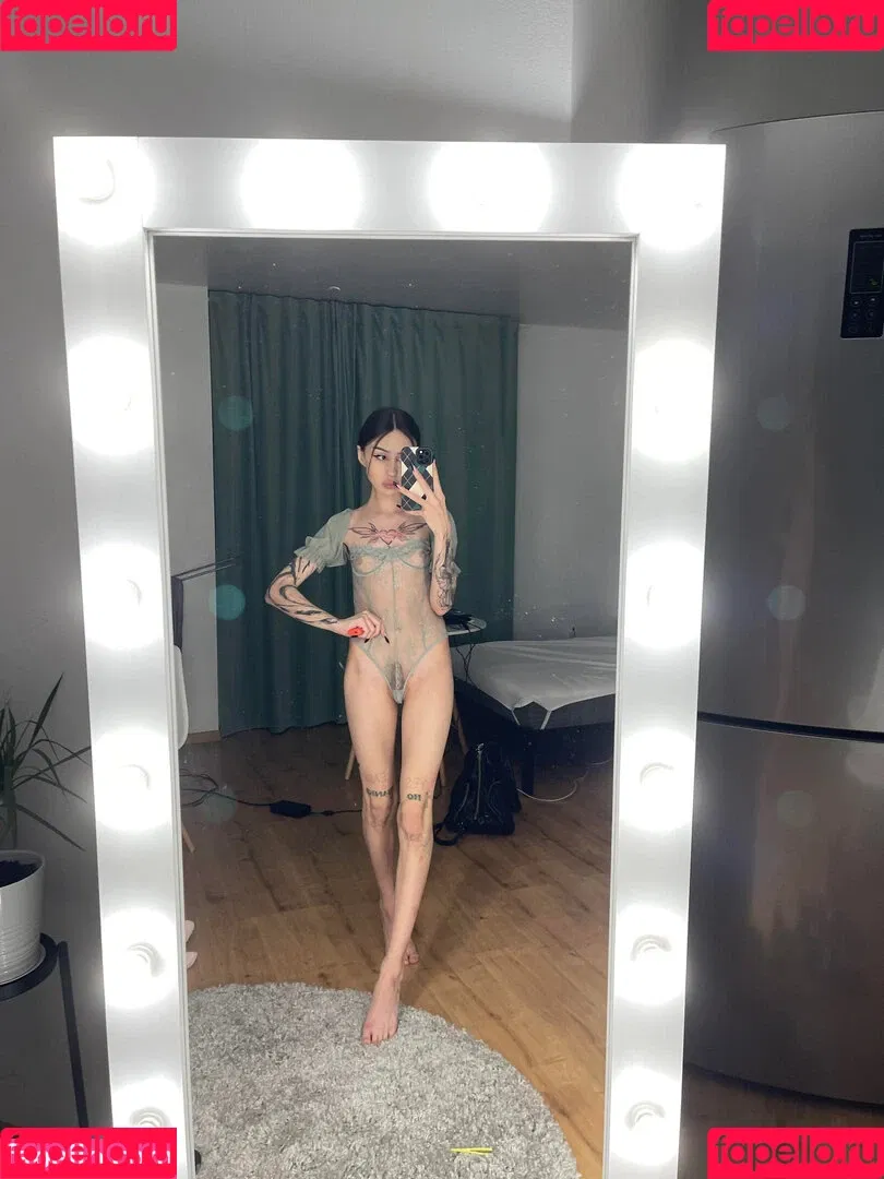 Amy Split Onlyfans Photo Gallery 
