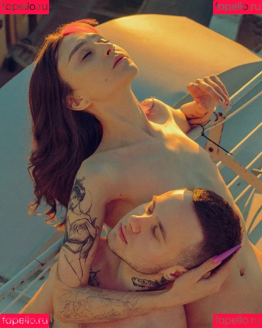 Amy Split Onlyfans Photo Gallery 