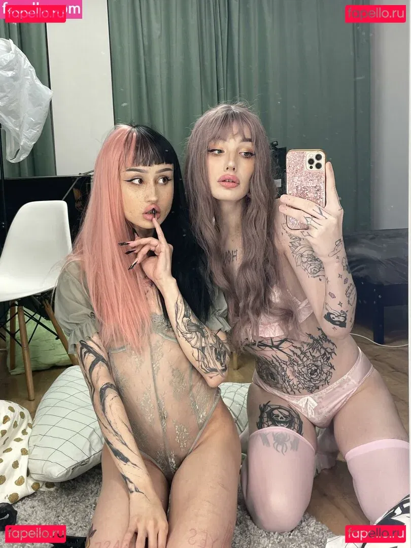 Amy Split Onlyfans Photo Gallery 