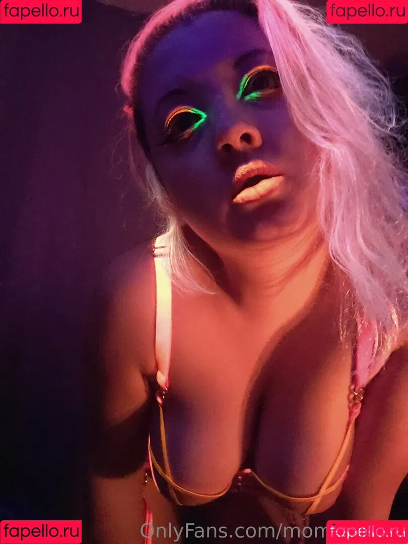 momo18496 Onlyfans Photo Gallery 