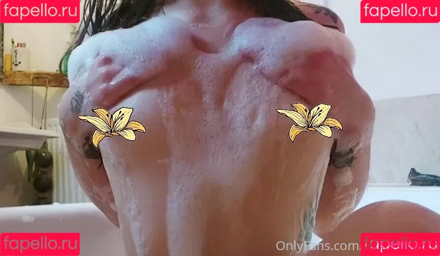 sleepyvegan Onlyfans Photo Gallery 