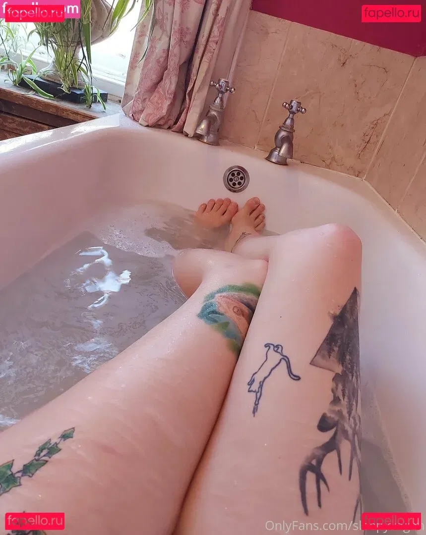 sleepyvegan Onlyfans Photo Gallery 