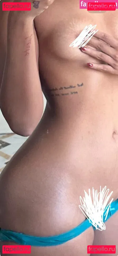 Simi Das Onlyfans Photo Gallery 