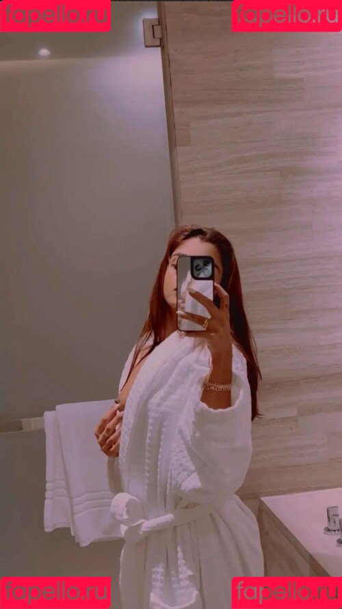 Simi Das Onlyfans Photo Gallery 