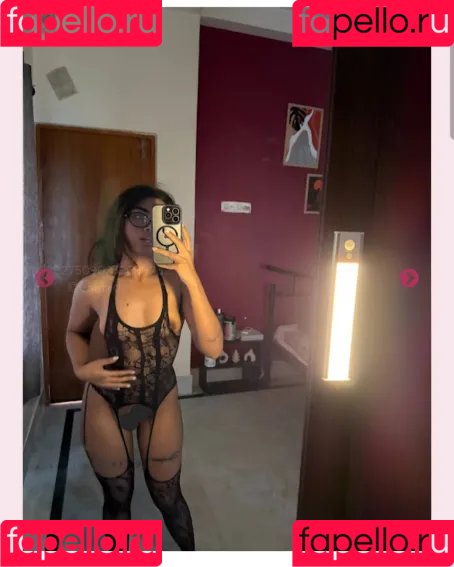 Simi Das Onlyfans Photo Gallery 