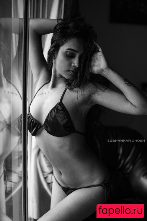 Simi Das Onlyfans Photo Gallery 