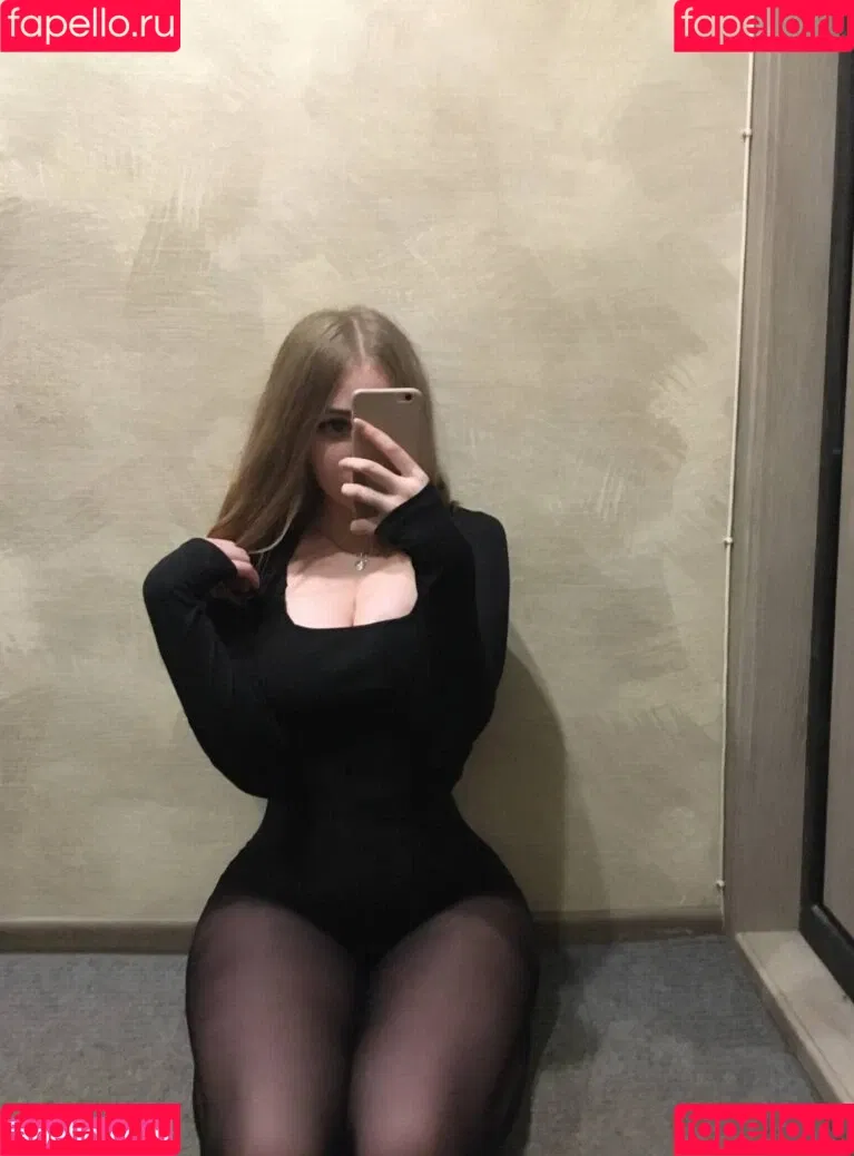 katrlvinaa Onlyfans Photo Gallery 