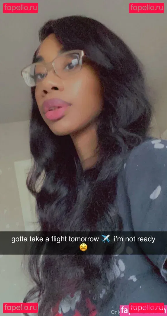 womanflo Onlyfans Photo Gallery 