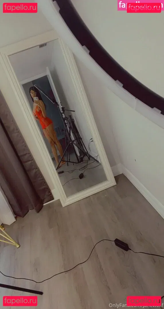 womanflo Onlyfans Photo Gallery 