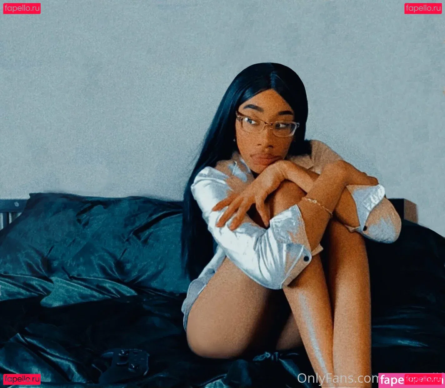 womanflo Onlyfans Photo Gallery 