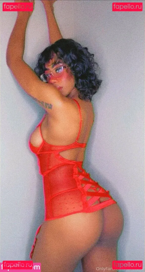 womanflo Onlyfans Photo Gallery 