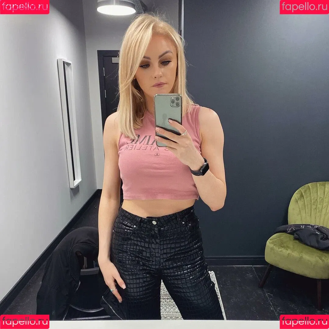Katie McGlynn Onlyfans Photo Gallery 