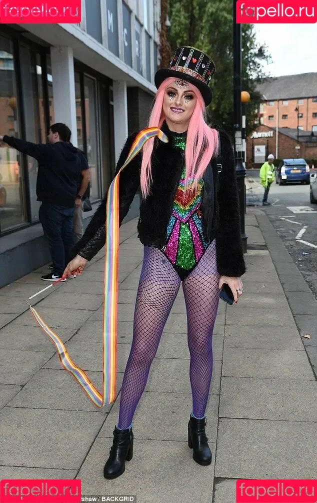 Katie McGlynn Onlyfans Photo Gallery 