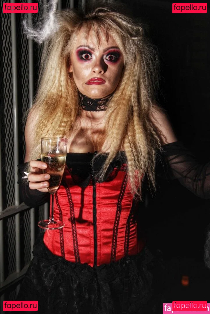 Katie McGlynn Onlyfans Photo Gallery 