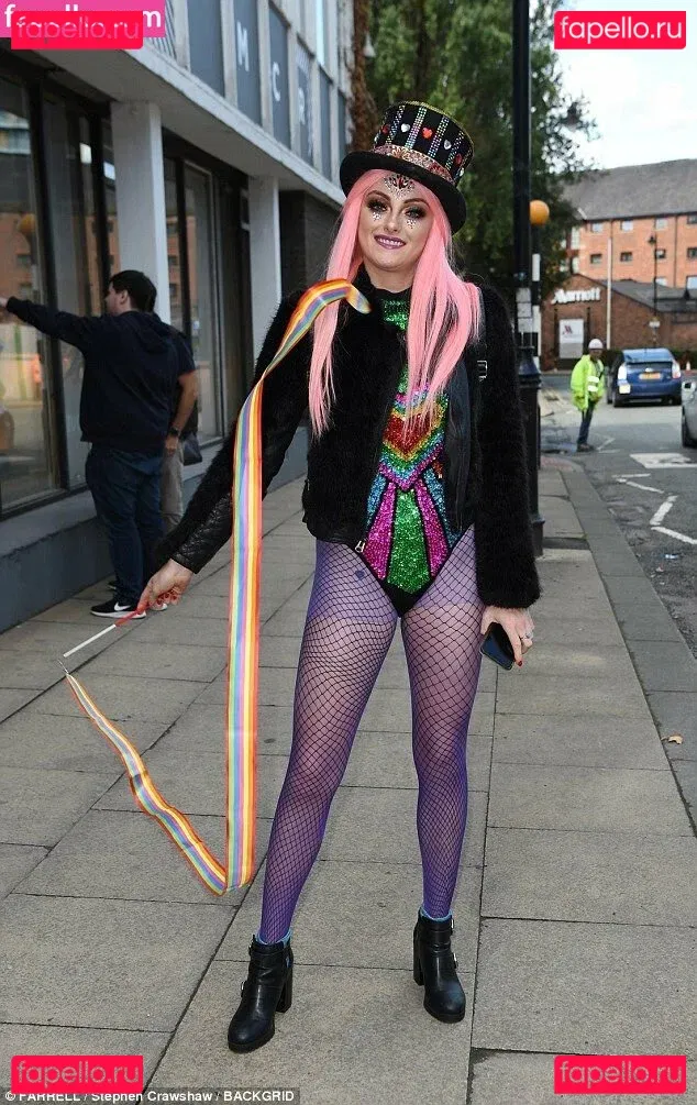 Katie McGlynn Onlyfans Photo Gallery 