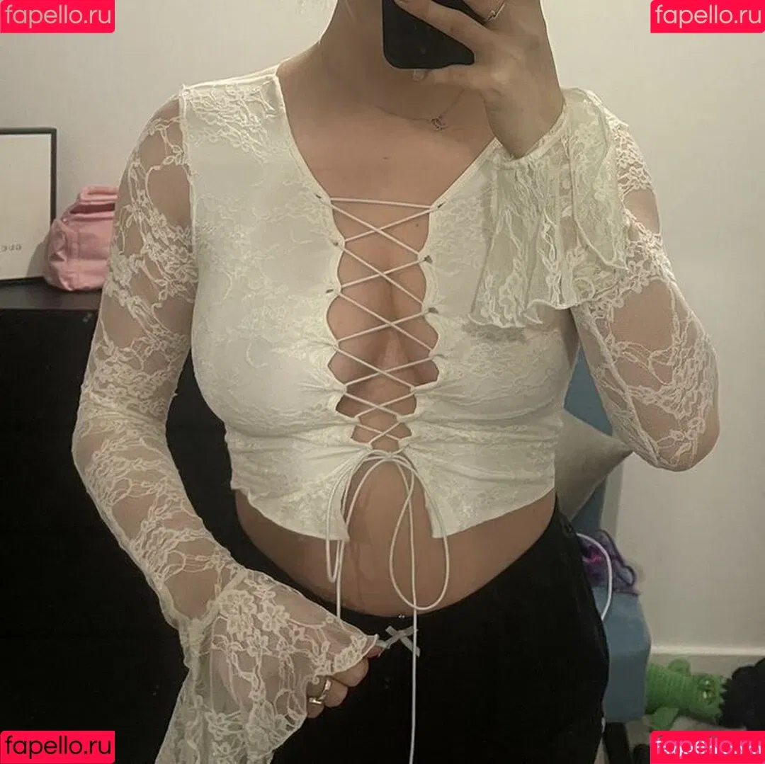 Esme Alicia Onlyfans Photo Gallery 
