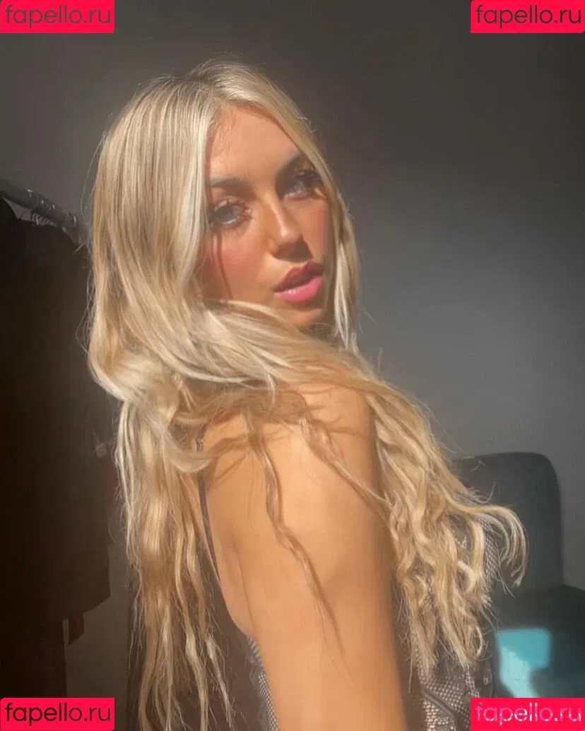Esme Alicia Onlyfans Photo Gallery 