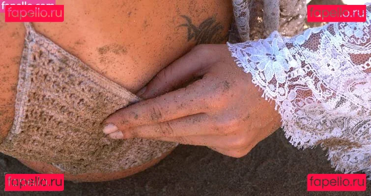 Luana Piovani Onlyfans Photo Gallery 