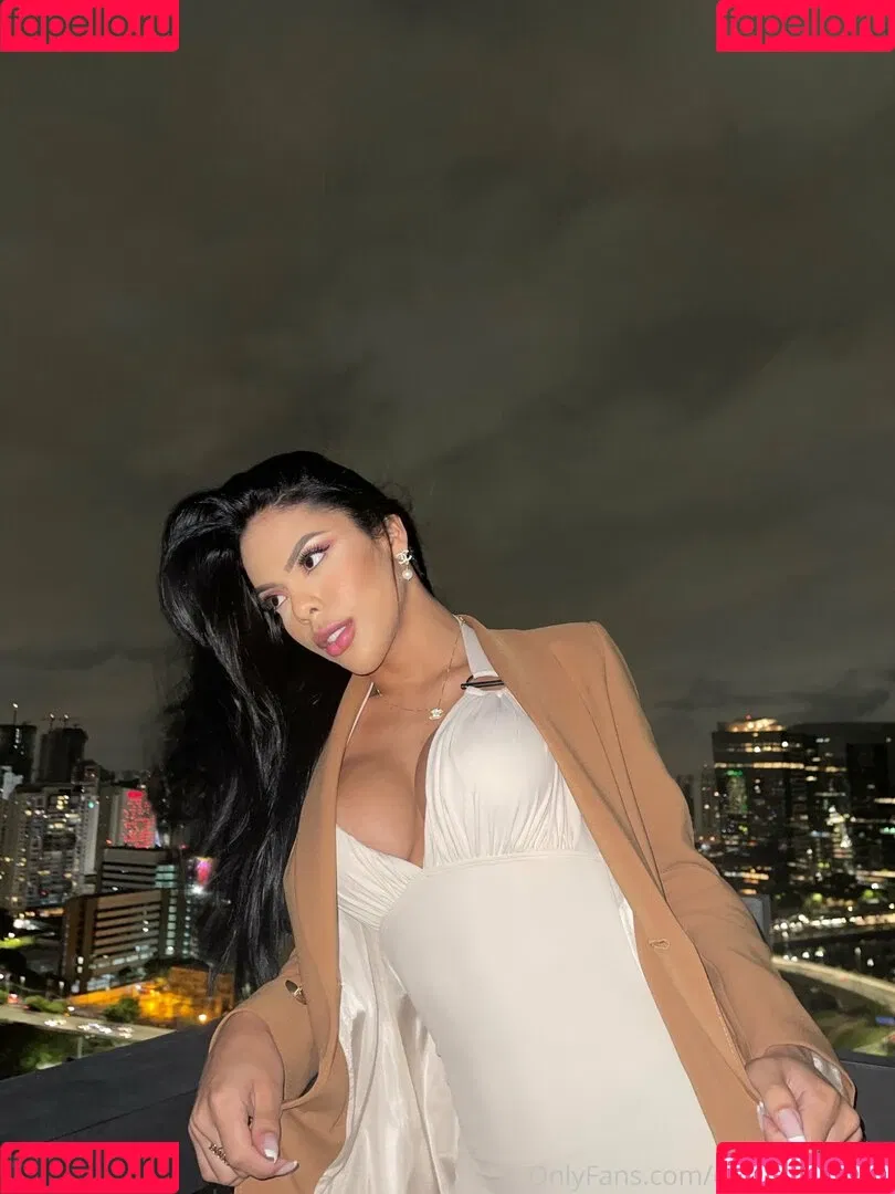 emillivalentina Onlyfans Photo Gallery 