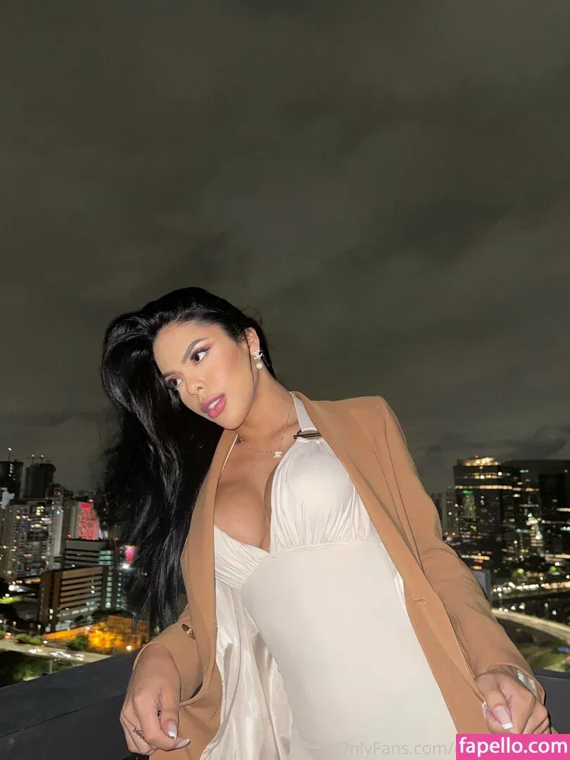 emillivalentina Onlyfans Photo Gallery 