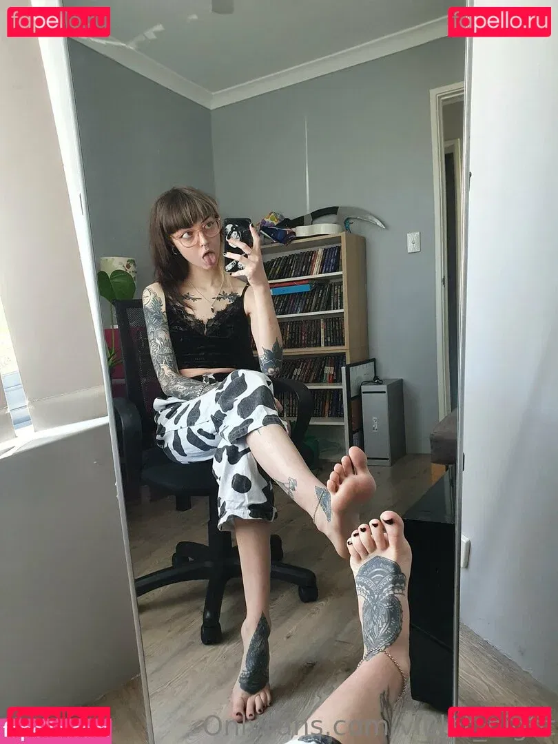 vi0let_night Onlyfans Photo Gallery 