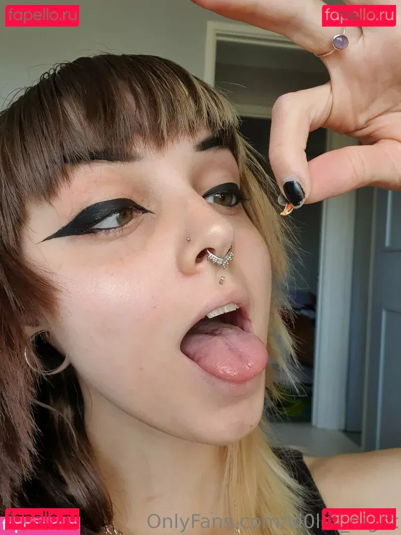 vi0let_night Onlyfans Photo Gallery 