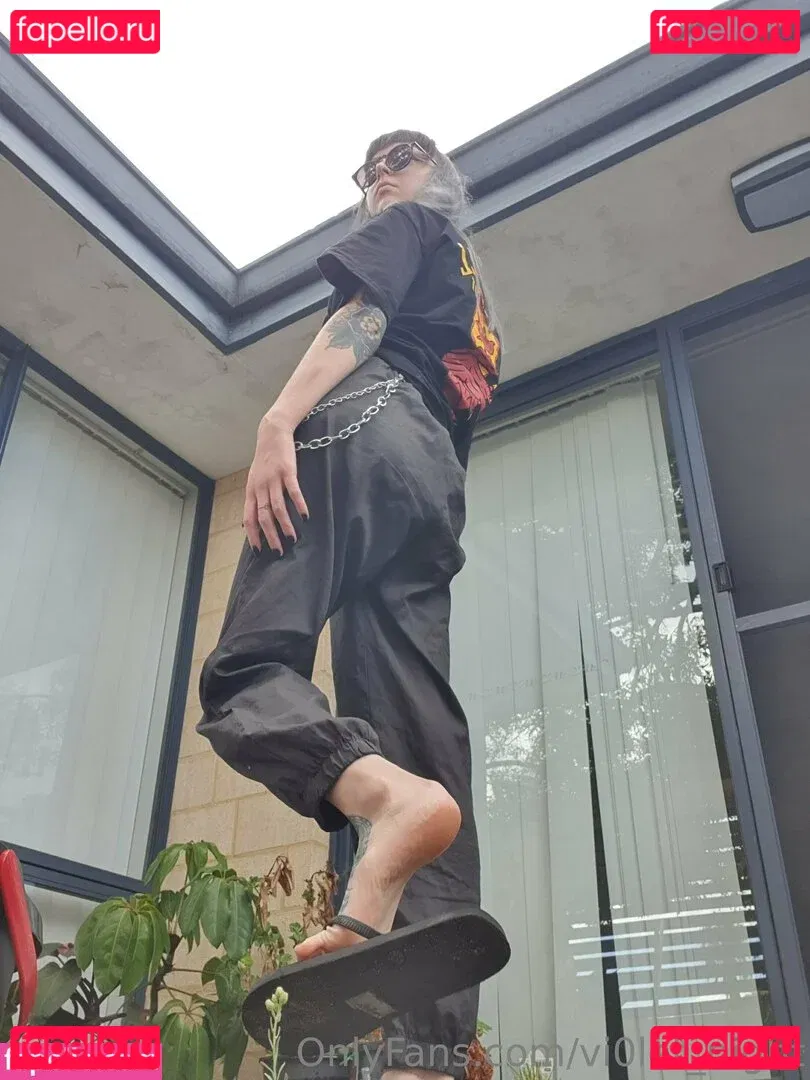 vi0let_night Onlyfans Photo Gallery 