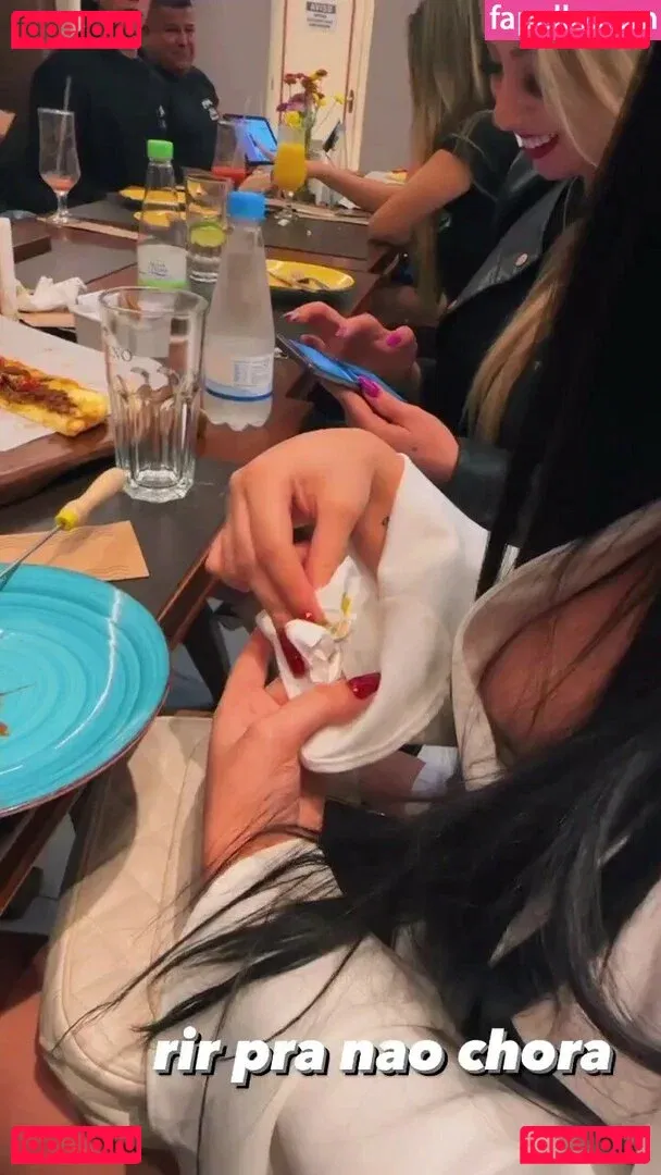 Bella Angel Dezoitou Onlyfans Photo Gallery 