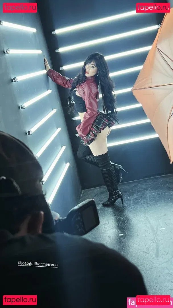 Bella Angel Dezoitou Onlyfans Photo Gallery 