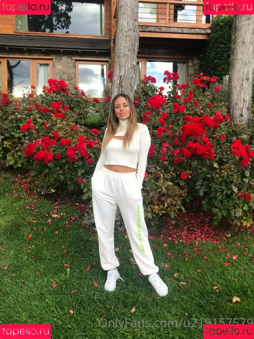 ela.bel Onlyfans Photo Gallery 