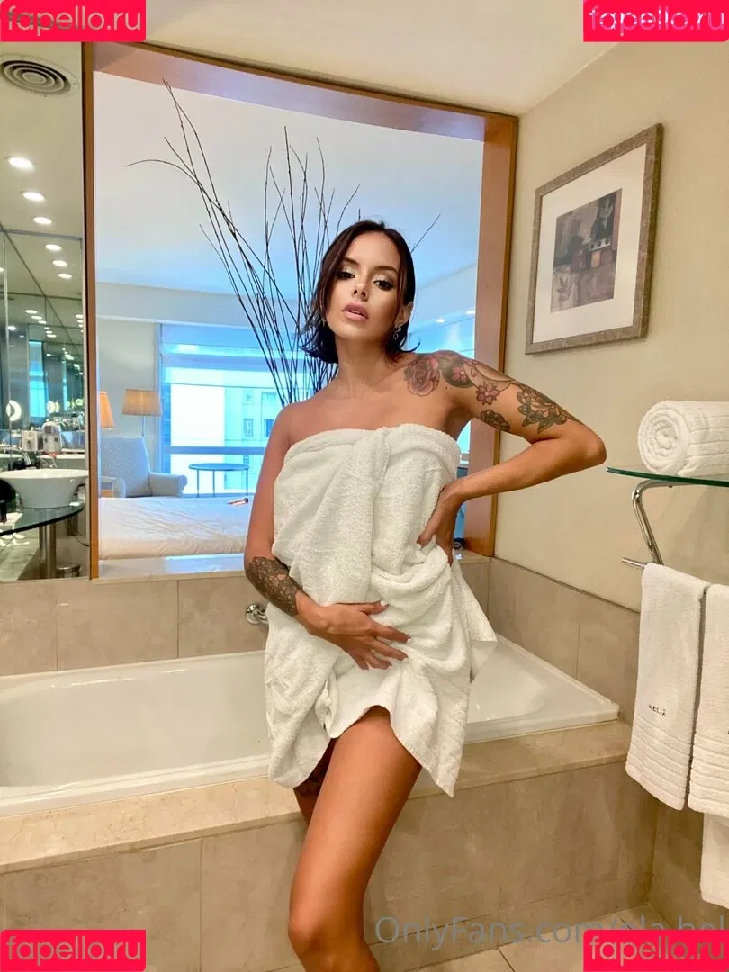 ela.bel Onlyfans Photo Gallery 