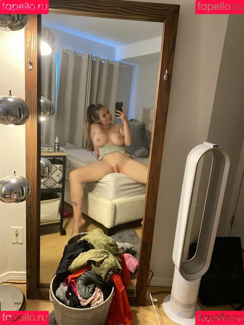 AvaNicks Onlyfans Photo Gallery 