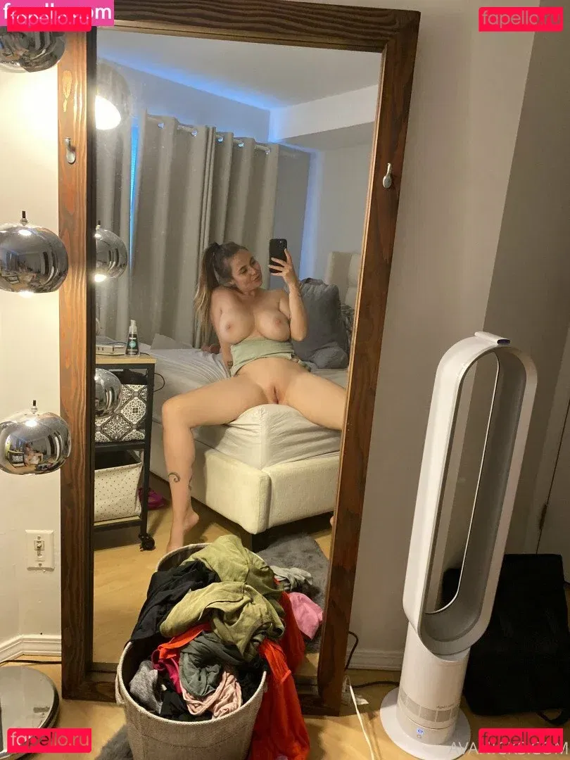 AvaNicks Onlyfans Photo Gallery 