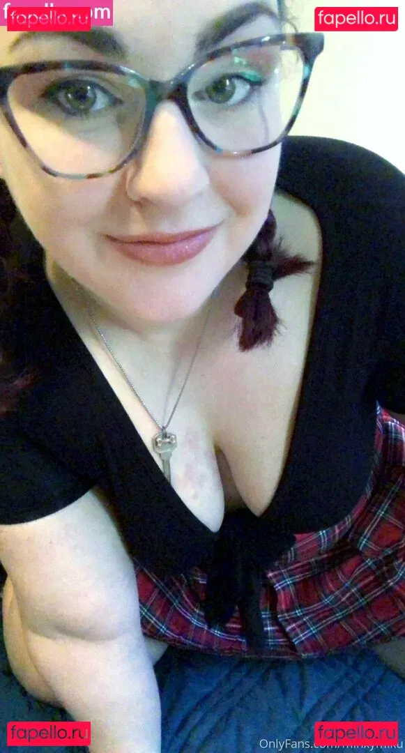 minxymiku Onlyfans Photo Gallery 
