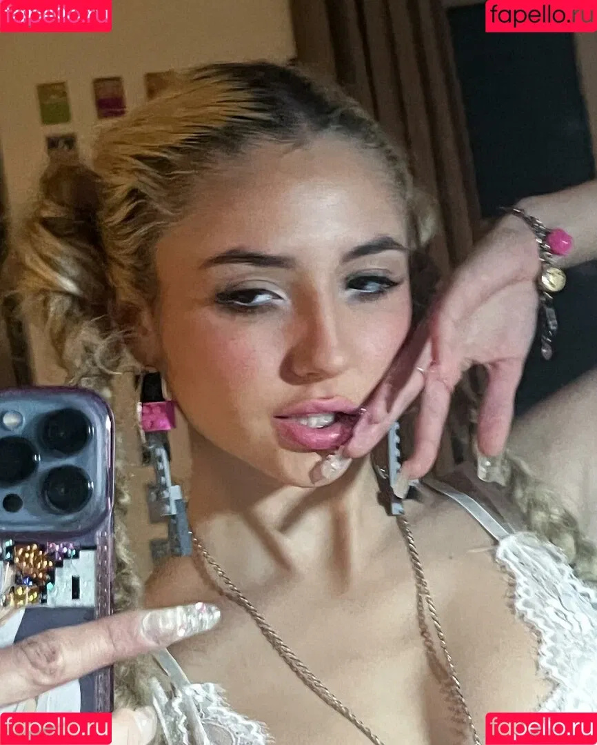 Ksukkiss Onlyfans Photo Gallery 