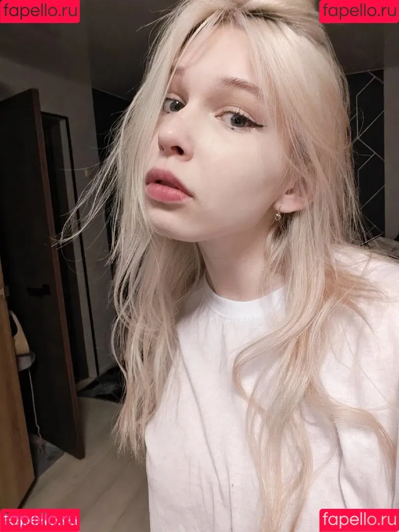 sadbabyvikki Onlyfans Photo Gallery 