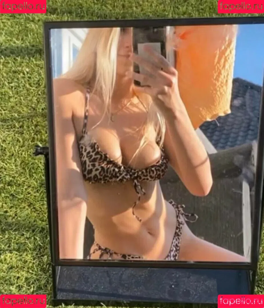 Delfine Stal Onlyfans Photo Gallery 