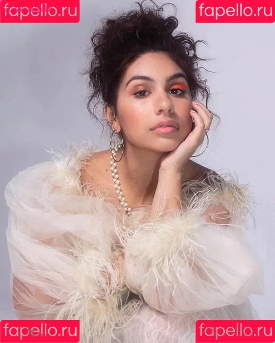 Alessia Cara Onlyfans Photo Gallery 