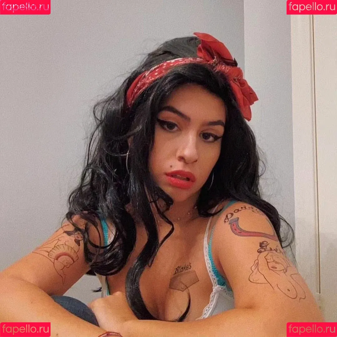 Alessia Cara Onlyfans Photo Gallery 