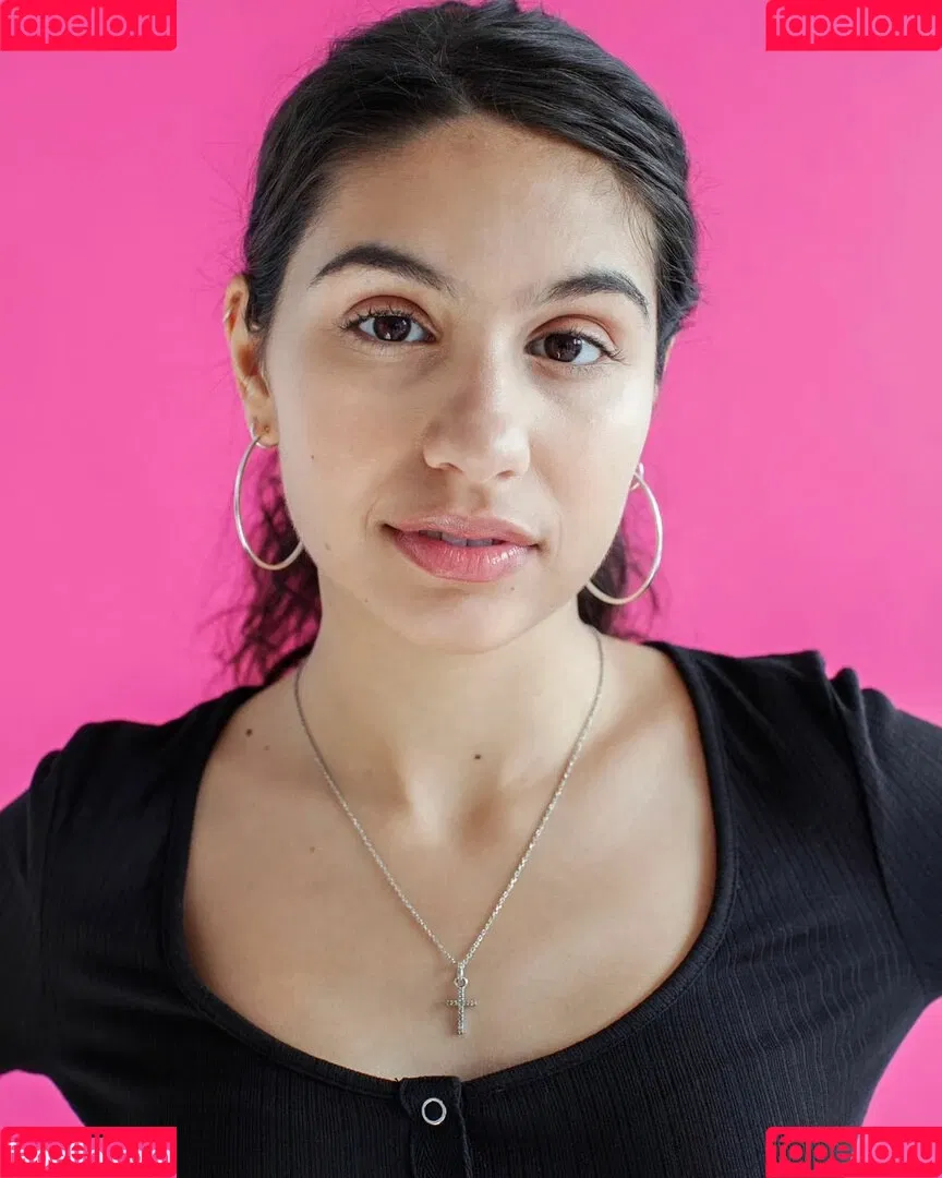 Alessia Cara Onlyfans Photo Gallery 