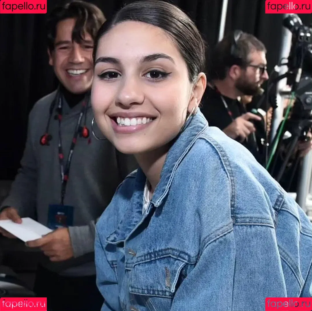 Alessia Cara Onlyfans Photo Gallery 