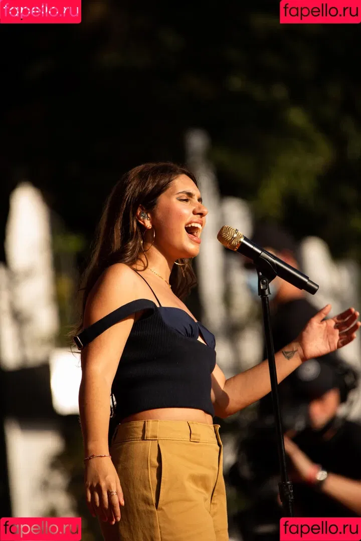 Alessia Cara Onlyfans Photo Gallery 