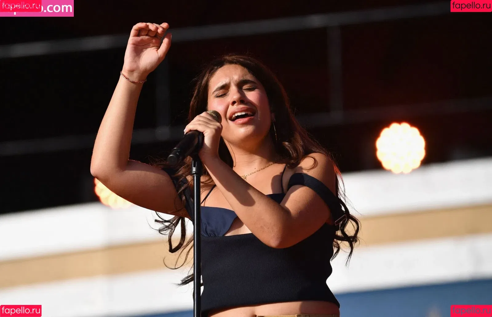 Alessia Cara Onlyfans Photo Gallery 