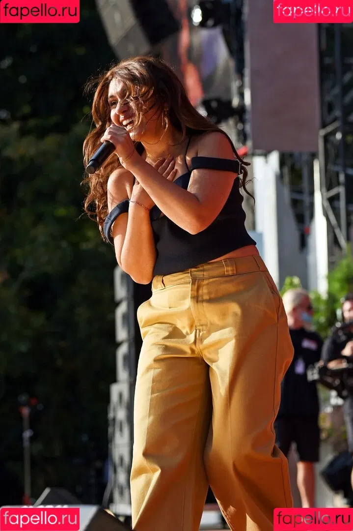 Alessia Cara Onlyfans Photo Gallery 