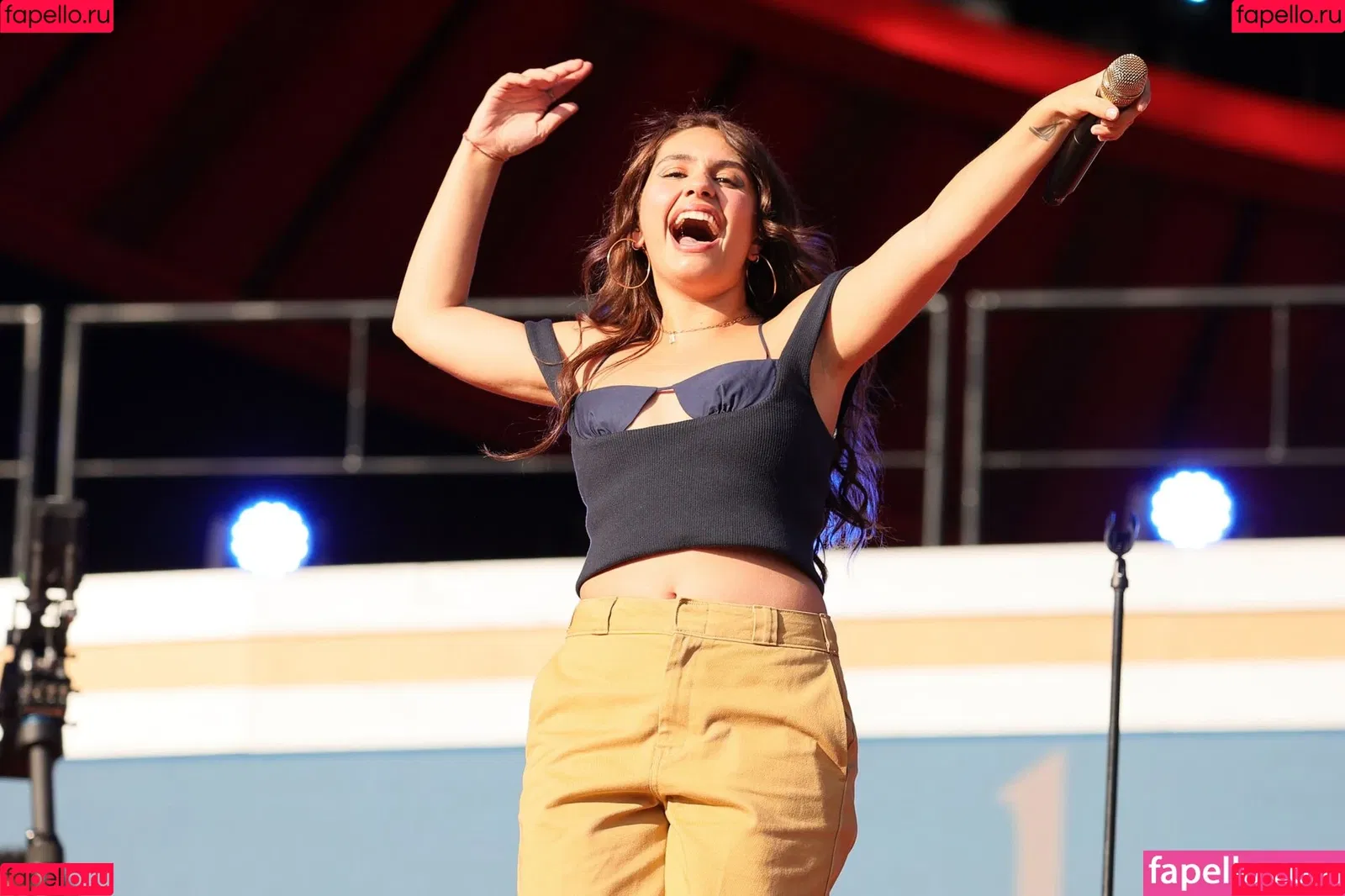 Alessia Cara Onlyfans Photo Gallery 