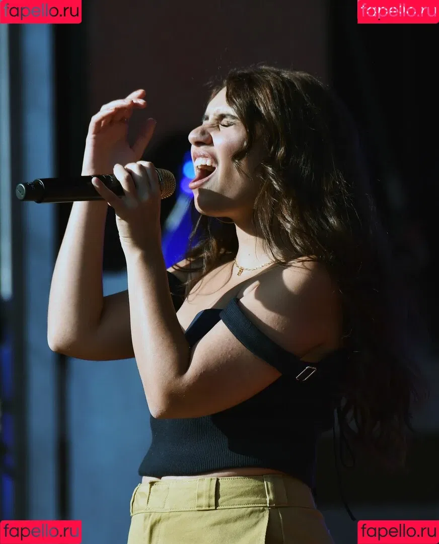 Alessia Cara Onlyfans Photo Gallery 